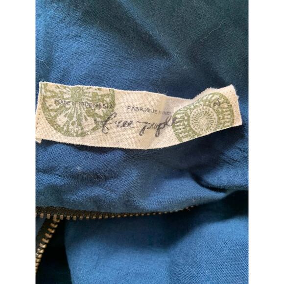 Free People Dress Blue Black Lace Accent Back Coutout Pleated Night Out Size 2 - Picture 3 of 4